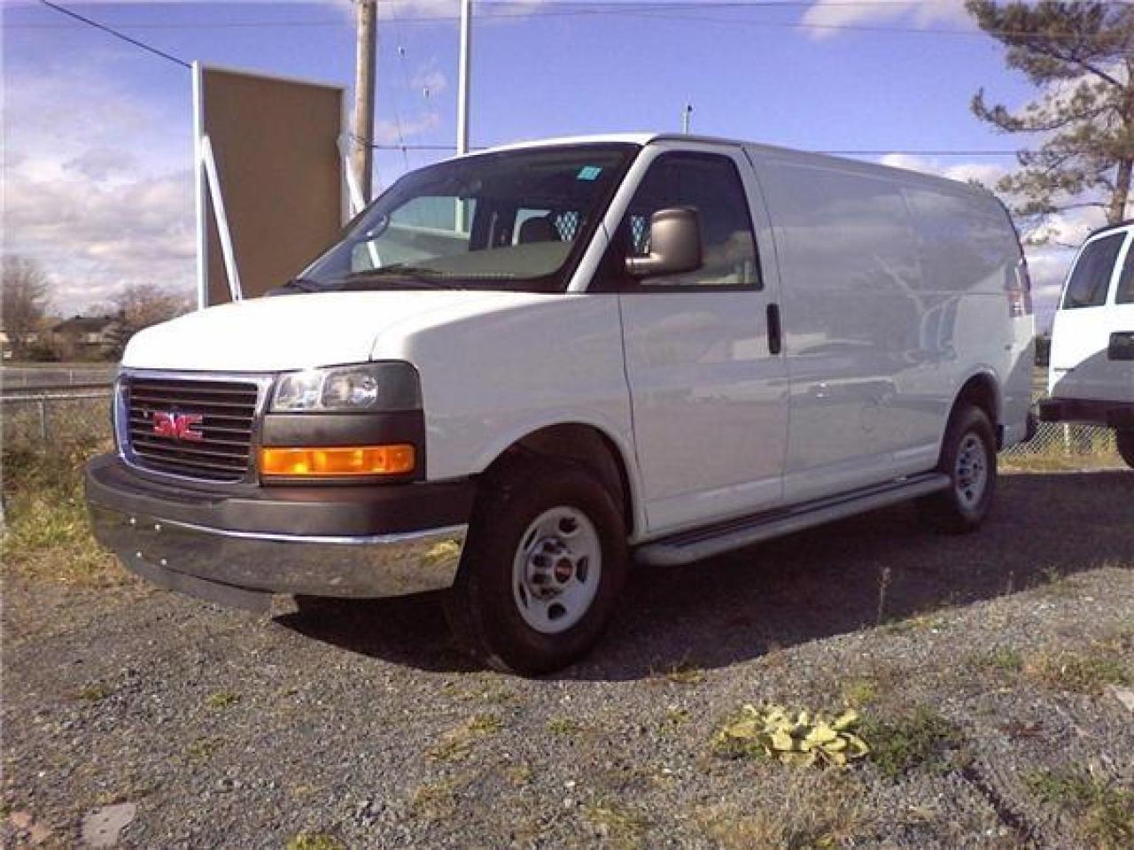 Used 2009 GMC Savana 2500 Work Van for sale in Orleans, ON