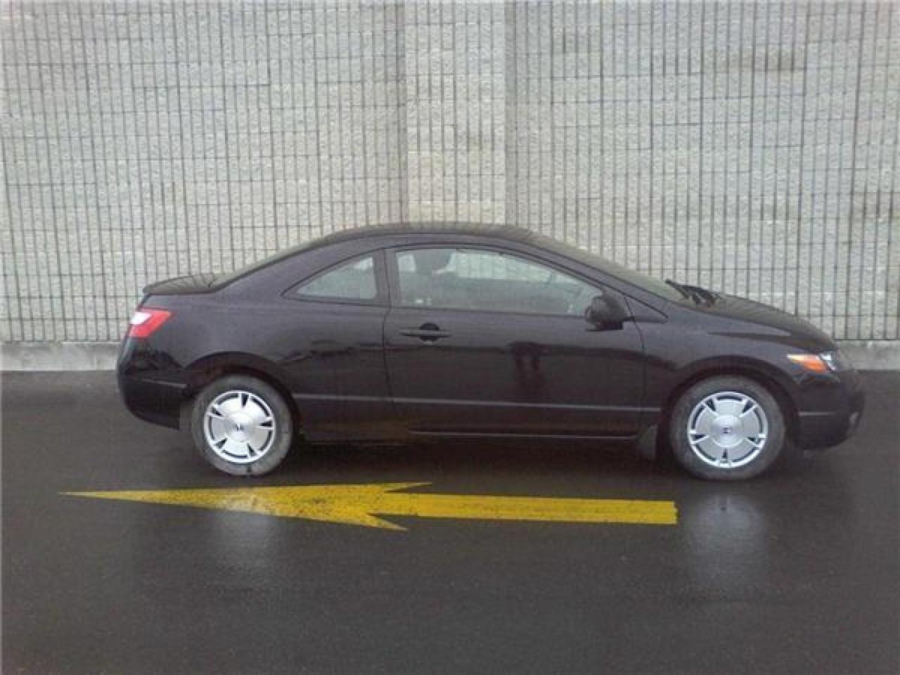 Used 2008 Honda Civic DX-G for sale in Orleans, ON