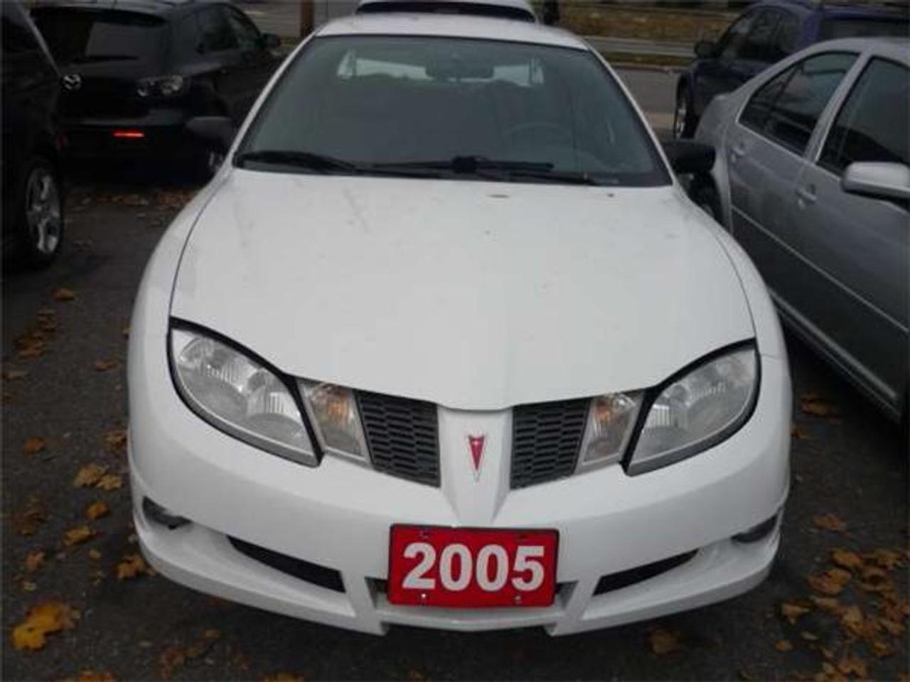 This Pontiac Sunfire SLX is a great combination of safety and comfort. Got power windows, mags and more! Come in today and take it for a spin! Good credit, bad credit or no credit, we have financing solutions for all scenarios. Apply online today at http://www.presleysauto.com . Safe, secure and fast! Price does not include HST. PRESLEYS AUTO SHOWCASE, 1138 Carling Ave, Ottawa, ON K1Z 7K3, Canada, 613-722-0852  ottawa kingston kanata nepean orleans pembroke petawawa brockville cornwall alexandria hawksbury gatineau renfrew arnprior smith falls carleton place stittsville preowned used financing bad credit bankrupt proposal collections honda toyota nissan mazda dodge ford chrysler bmw lexus acura chev gm suzuki kia cadillac mercedes subaru volvo smart audi porche mitsubishi cars autos trucks van suv sports cars luxury cars