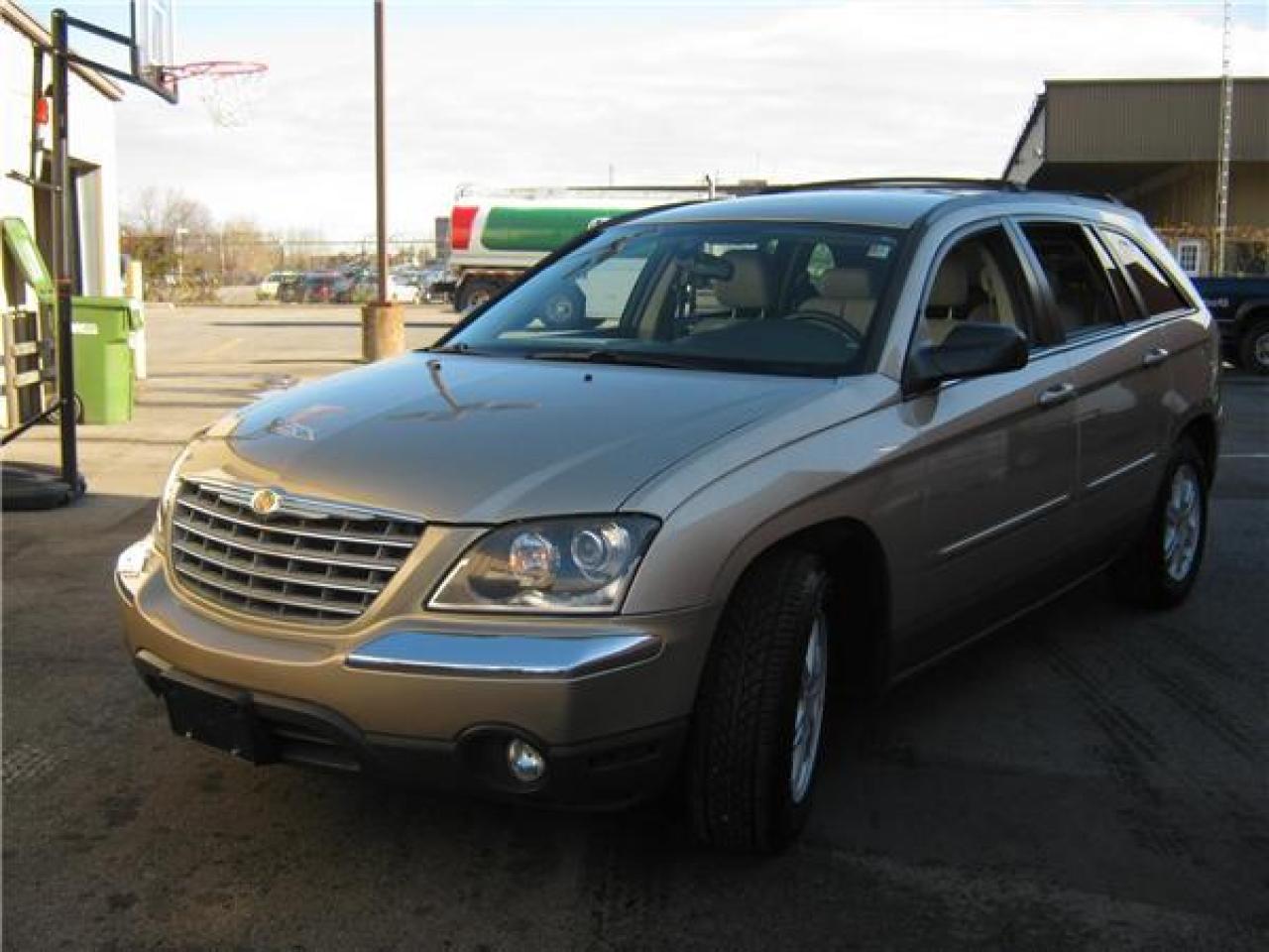 Used 2004 Chrysler Pacifica  SUV  for sale in Ottawa, ON