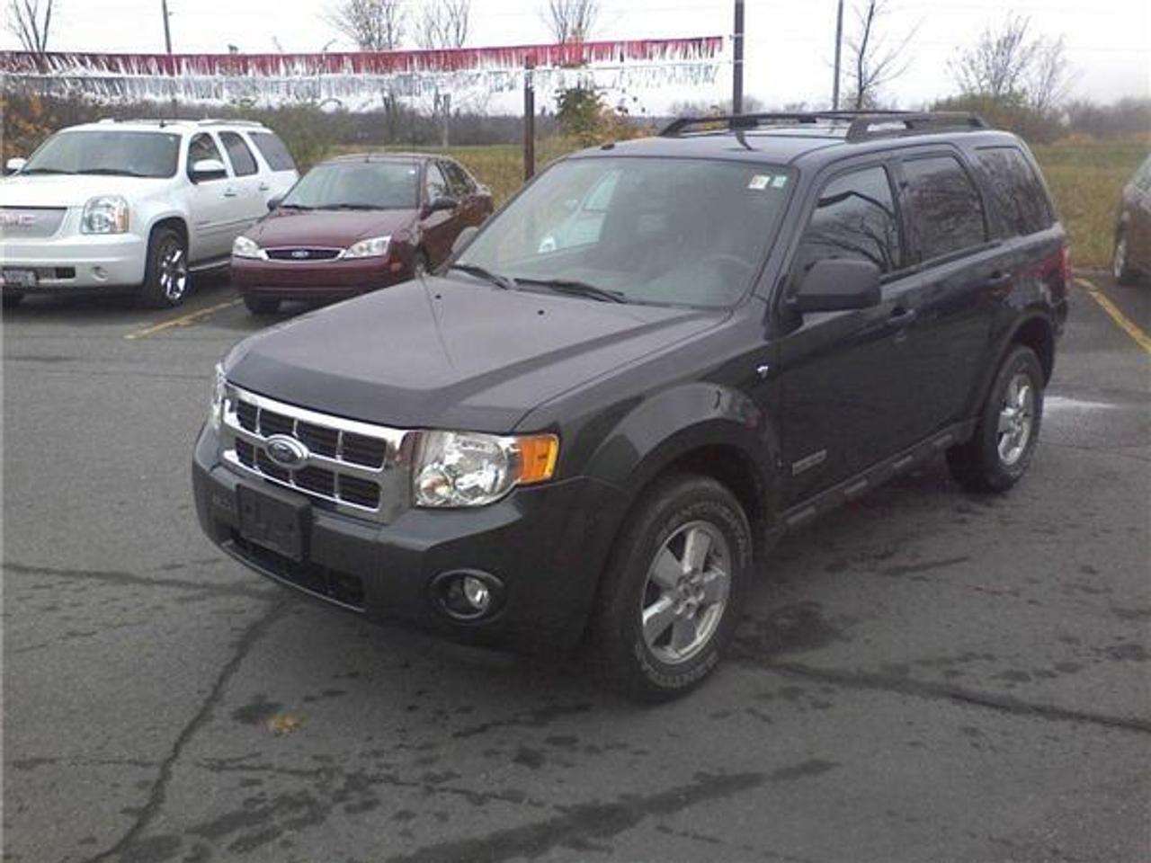 EQUIPPED LIKE A LIMITED! XLT WITH LEATHER AND A SUNROOF! HEATED SEATS FOR WINTER!!!!!