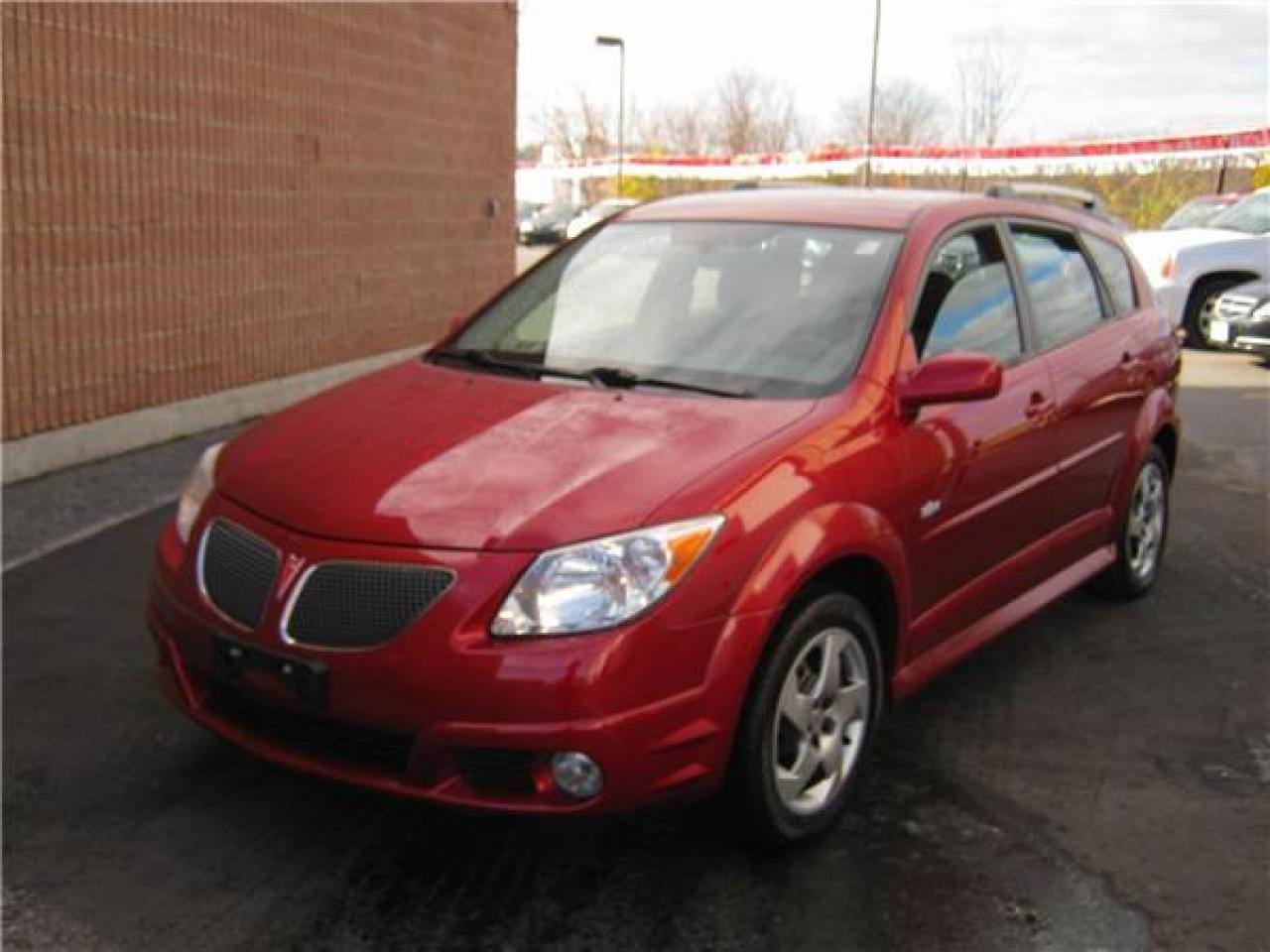 Used 2006 Pontiac Vibe  Hatchback  for sale in Ottawa, ON