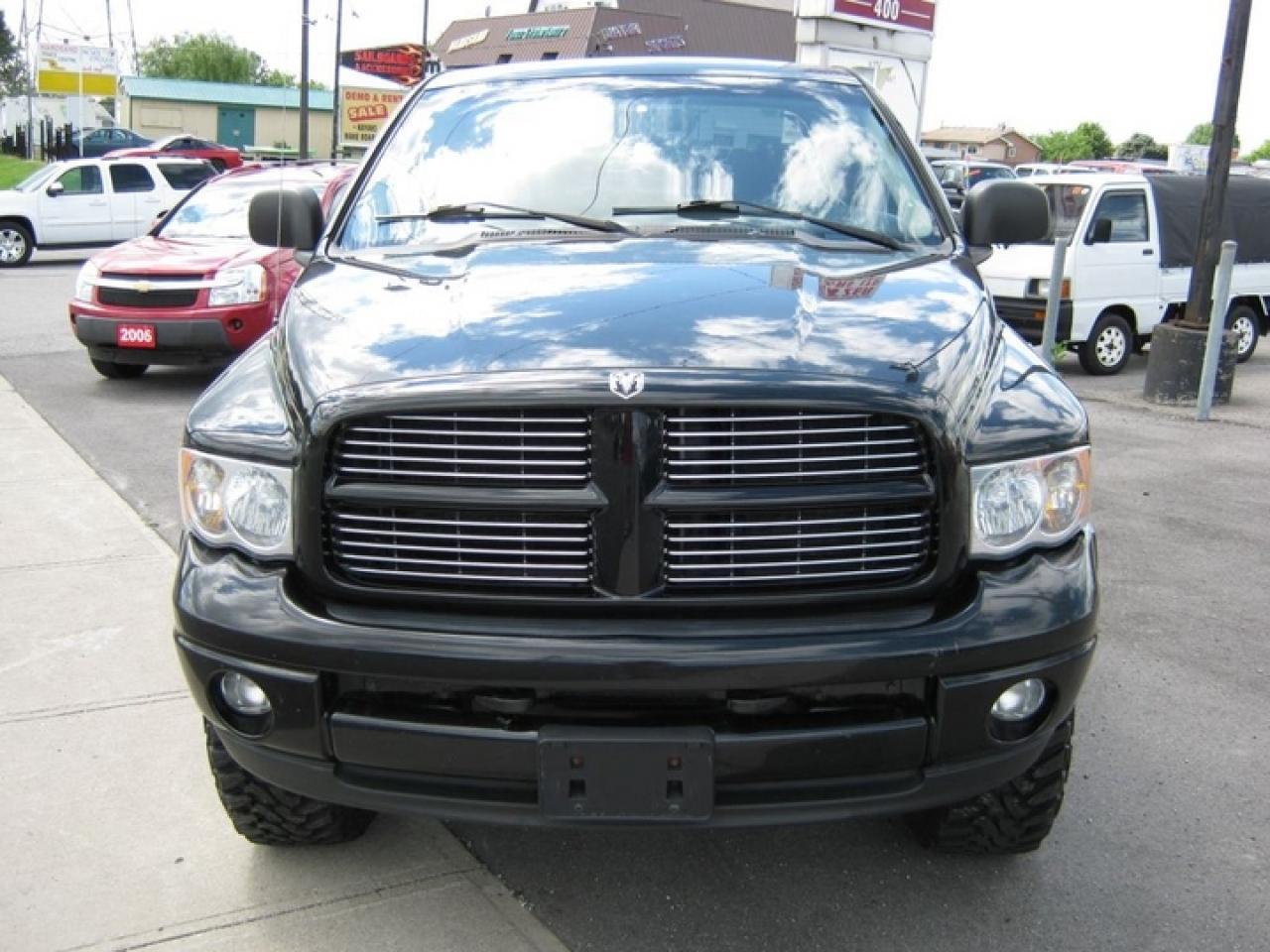 Used 2004 Dodge Ram 1500 SLT Pickup6 1/4 ft for sale in Orono, ON