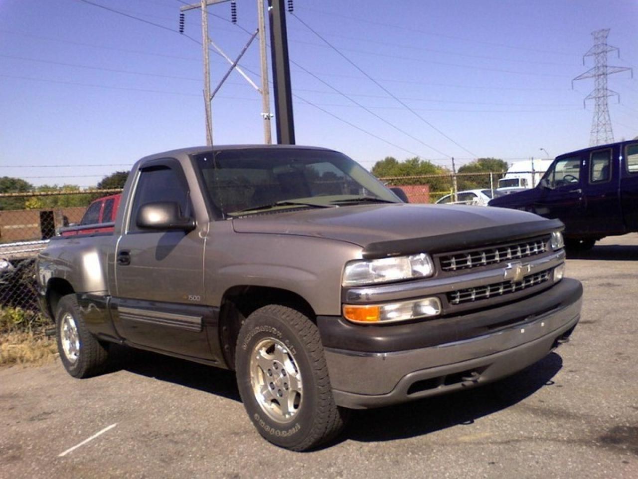 Used 2001 Chevrolet Silverado 1500 Short Bed for sale in Orono, ON