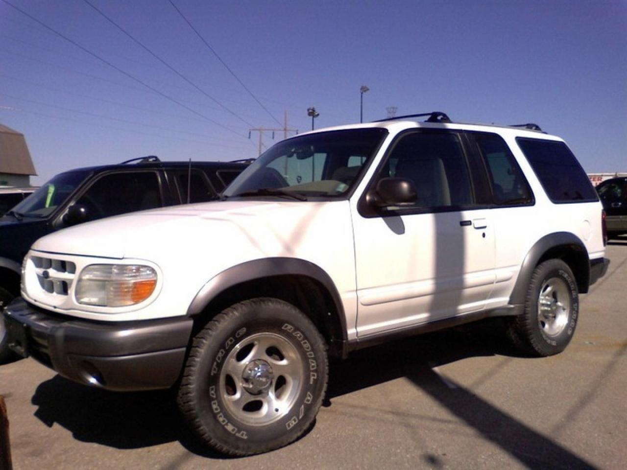 Used 1999 Ford Explorer  for sale in Uxbridge, ON