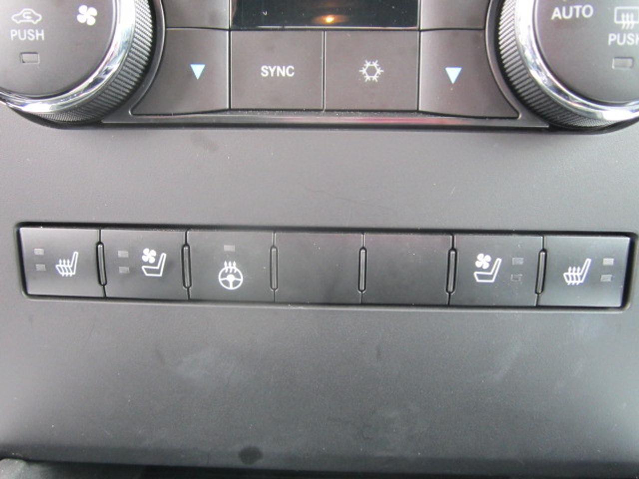 630295.11078372