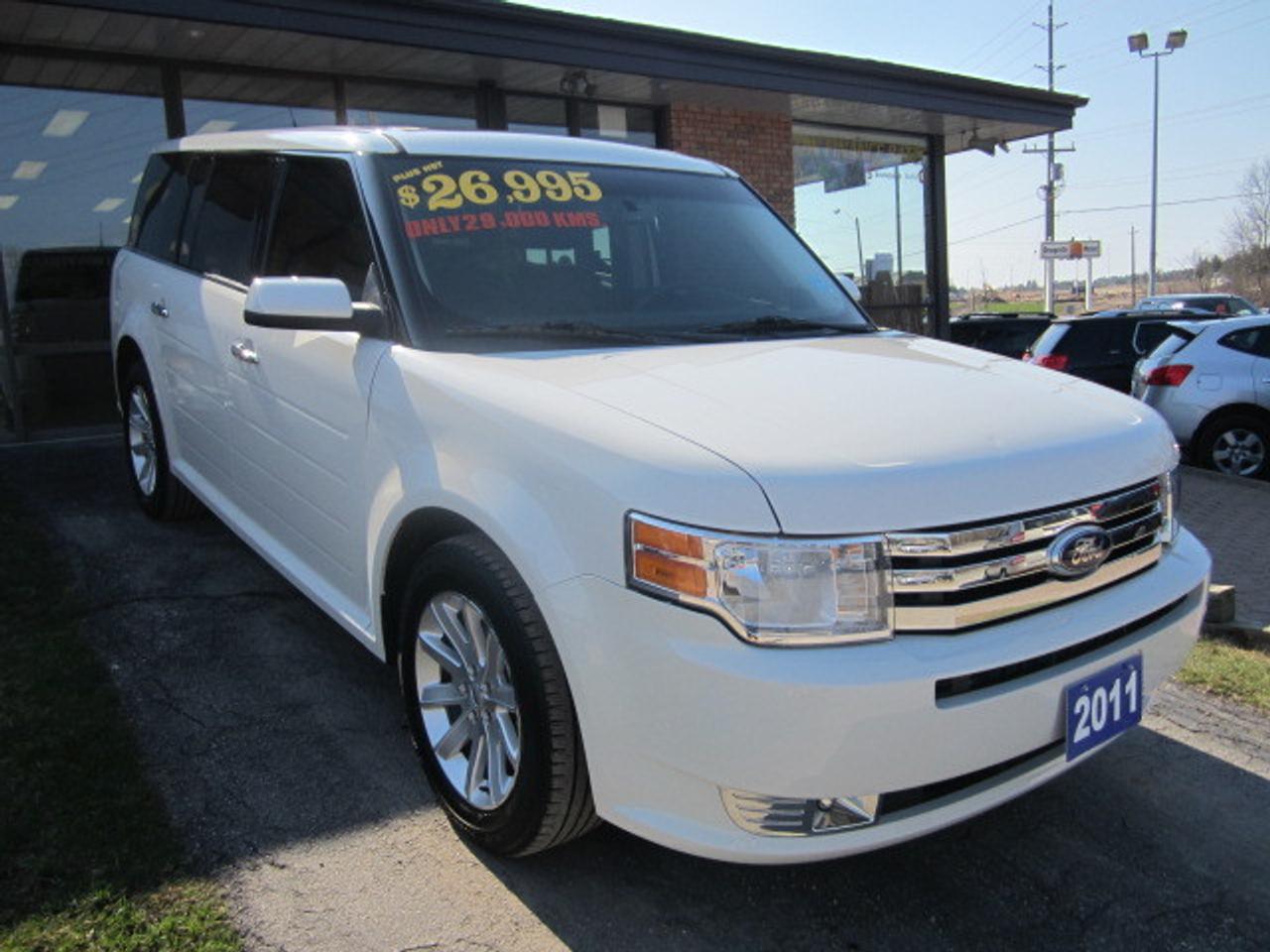 3.5 L 6 CYL ENGINE. WHITE EXTERIOR WITH BLACK LEATHER INTERIOR. FWD. CRUISE CONTROL, REVERSE SENSORS, 3 RD ROW SEATING, POWER PKG, SUNROOF W/ SKYLIGHTS ALLOY WHEELS AND MORE!! ALL TYPES OF FINANCING AVAILABLE. RIGOROUS CERTIFICATION & INSPECTION. NO EXTRA FEES OR HIDDEN COSTS. PLUS HST & LICENSING. FREE VEHICLE HISTORY REPORT.