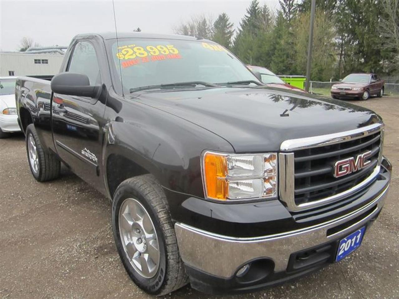 5.3 L 8 CYL ENGINE. REGULAR CAB. 4X4. BLACK EXTERIOR WITH BLACK CLOTH INTERIOR. TOW PKG, POWER PKG, REMOTE START AND MORE!! ALL TYPES OF FINANCING AVAILABLE. RIGOROUS CERTIFICATION & INSPECTION. NO EXTRA FEES OR HIDDEN COSTS. PLUS HST & LICENSING. FREE VEHICLE HISTORY REPORT.