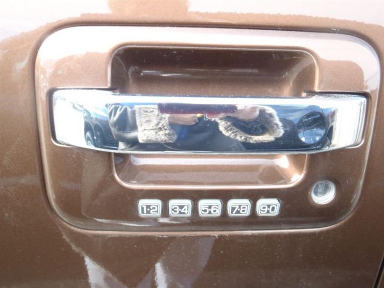 630315.11078653