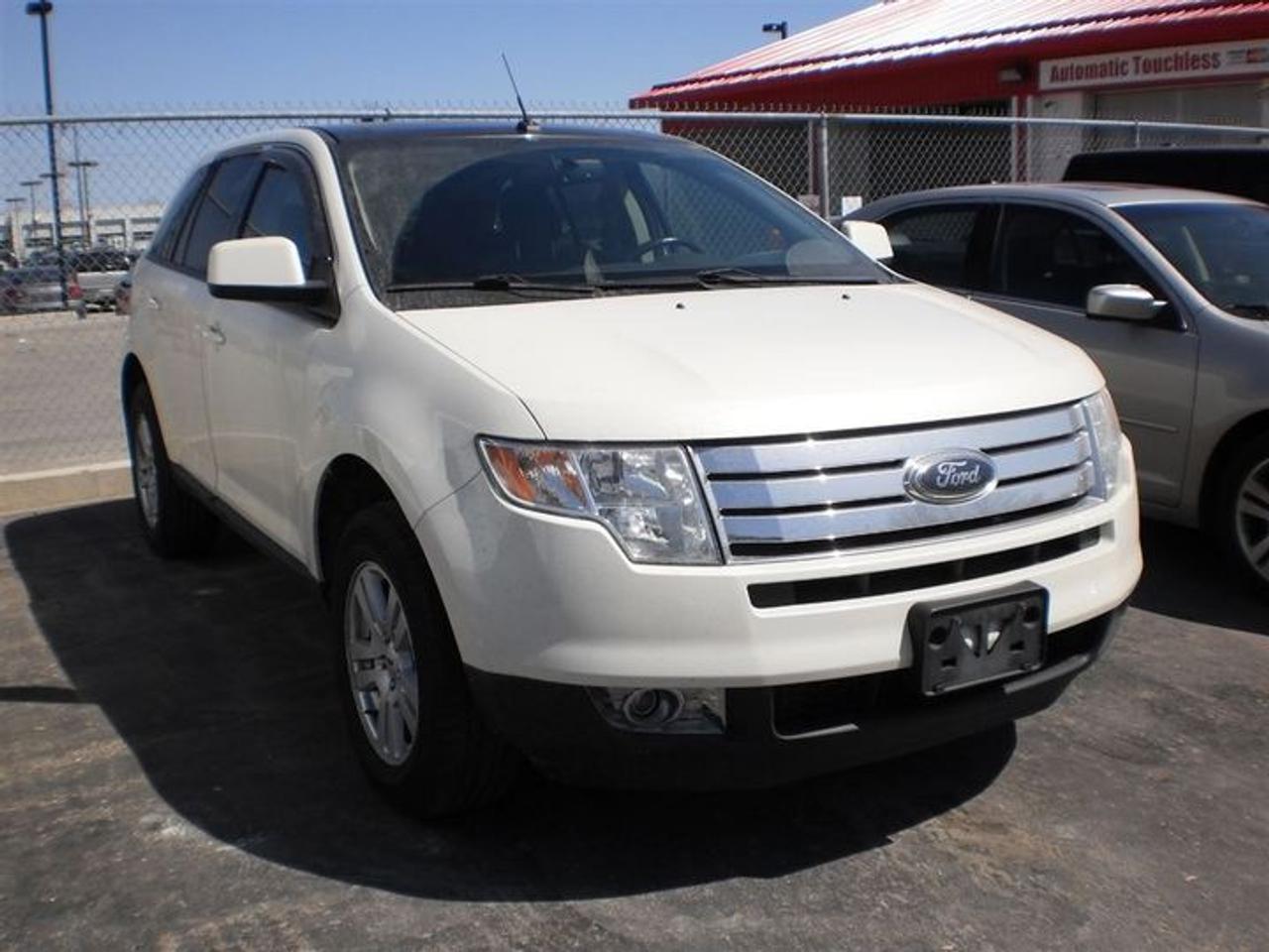 3.5L. V6.  2008 FORD EDGE SEL AWD WITH SUNROOF WITH REAR SKYLIGHT,HEATED CLOTH SEATS,FOG LIGHTS,KEYPAD ENTRY,DUAL EXHAUST,BACKUP SENSORS,DUAL AIR AND HEATED,LEATHER WRAPPED STEERING WHEEL WITH CONTROLS.  30 Years in business, A+ BBB rated company, 200 units in stock, 2 locations.  Home of the Warranty for Life, full service department, on the spot financing.    Bad credit welcomed.    Winner of Reader Choice Award for the best dealer in the Listowel area.   Winner Of Business Of The Year Award from the North Perth Chamber Of Commerce!   Free carproof or carfax.    No extra fees no extra costs.    All prices + HST & Licensing.    Save money!   (Thanks for shopping at STOP23 AUTO SALES LTD).