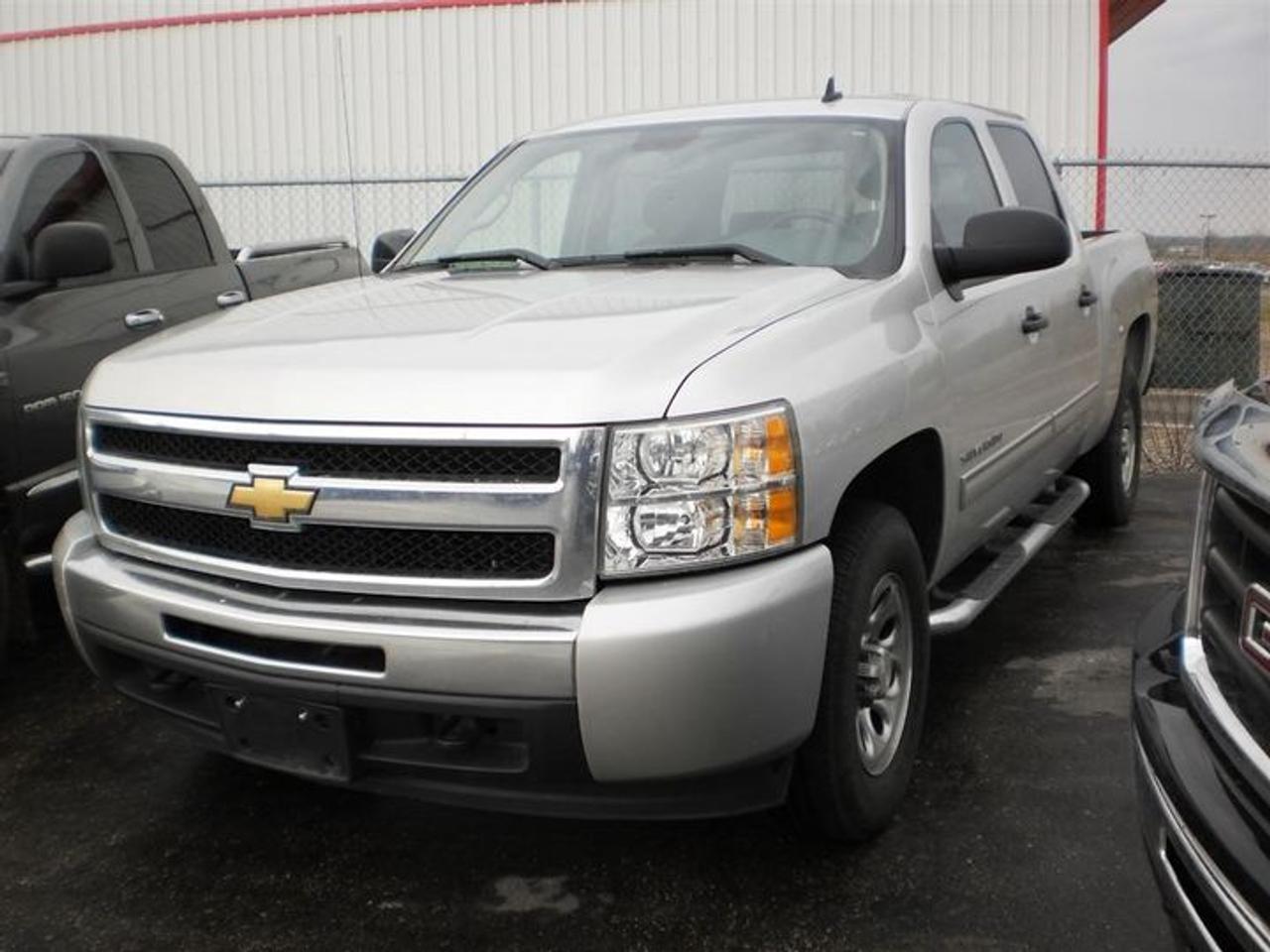 4.8L. 8 CYL.  2010 CHEVROLET SILVERADO 1500 LT WITH CREW CAB 4X4,FRONT TOW HOOKS,TUBULAR RUNNING BOARDS,LINED BOX,ONSTAR,LEATHER WRAPPED STEERING WHEEL WITH CONTROLS,BLACK CLOTH INTERIOR.6 PASSENGER  30 Years in business, A+ BBB rated company, 200 units in stock, 2 locations.  Home of the Warranty for Life, full service department, on the spot financing.    Bad credit welcomed.    Winner of Reader Choice Award for the best dealer in the Listowel area.   Winner Of Business Of The Year Award from the North Perth Chamber Of Commerce!   Free carproof or carfax.    No extra fees no extra costs.    All prices + HST & Licensing.    Save money!   (Thanks for shopping at STOP23 AUTO SALES LTD).