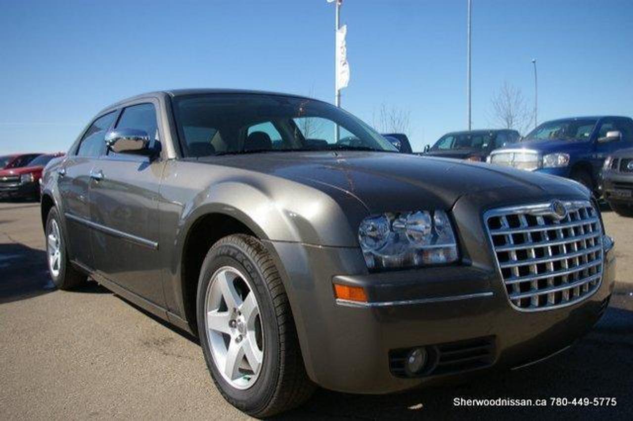 Used 2010 Chrysler 300 Touring for sale in Bancroft, ON