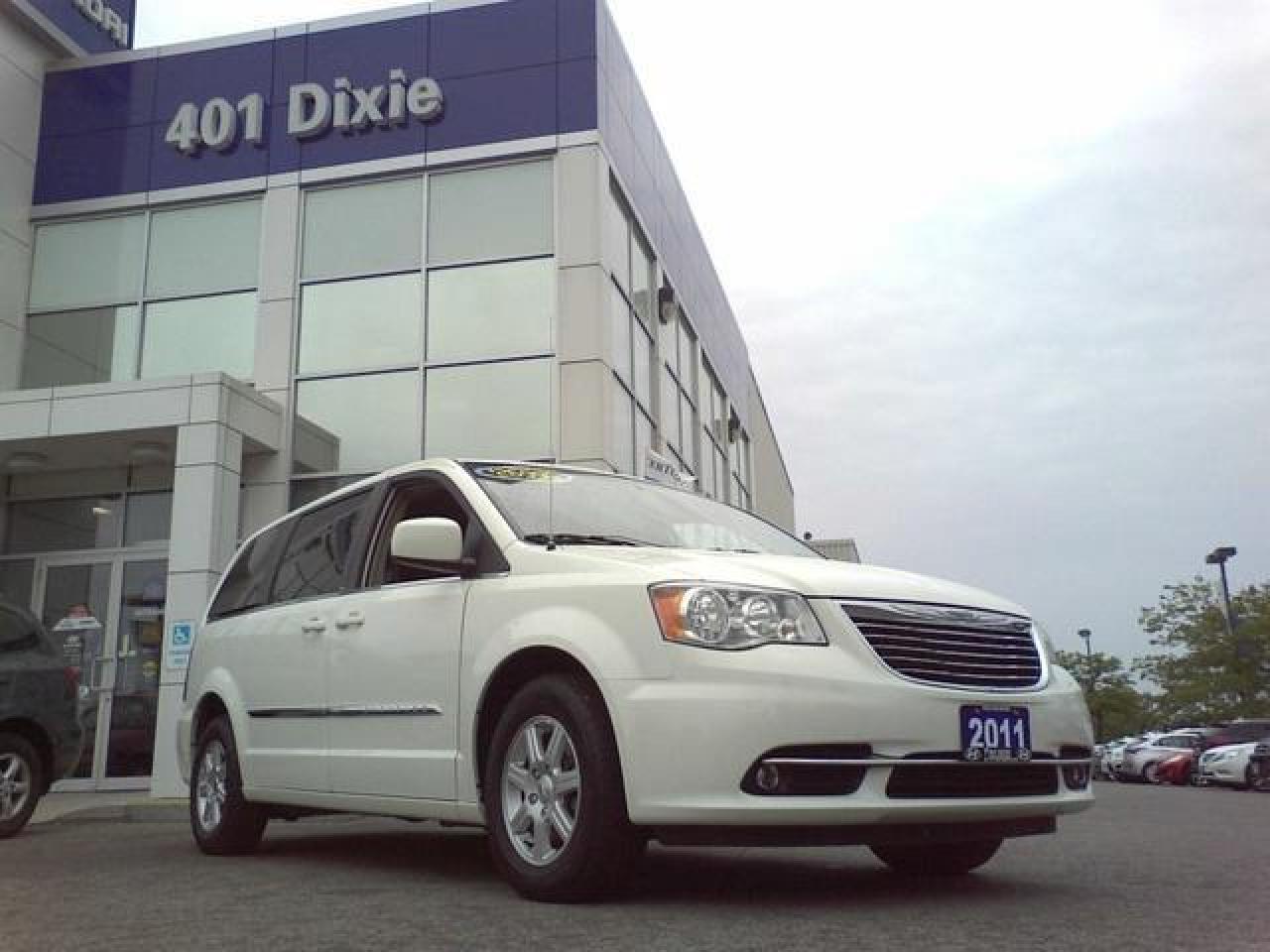 Used 2011 Chrysler Town & Country TOURING for sale in Bancroft, ON