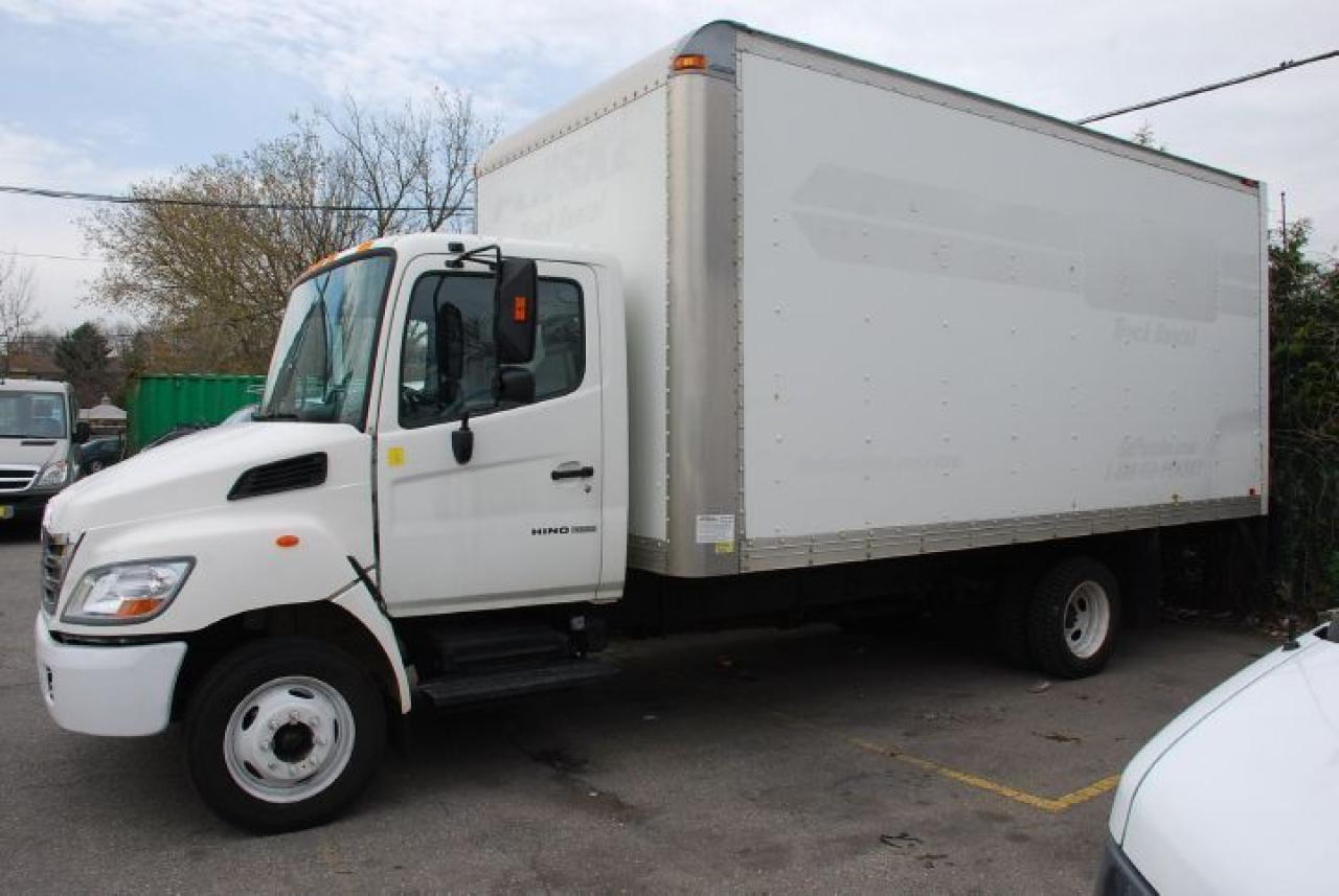 Used 2008 Hino 185 18 Foot Box for sale in Concord, ON