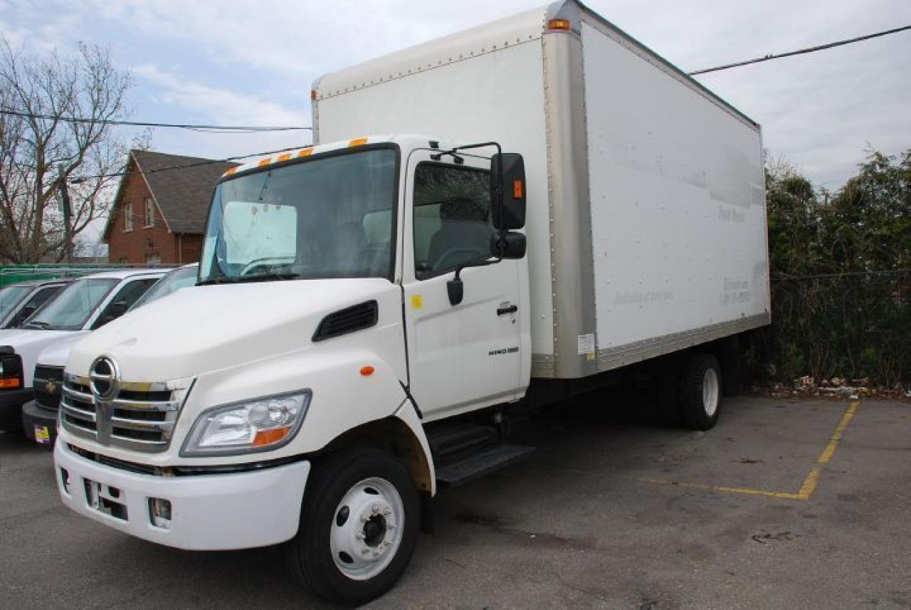 New 2013 Hino 165 18' P.T.GATE for sale in Concord, ON