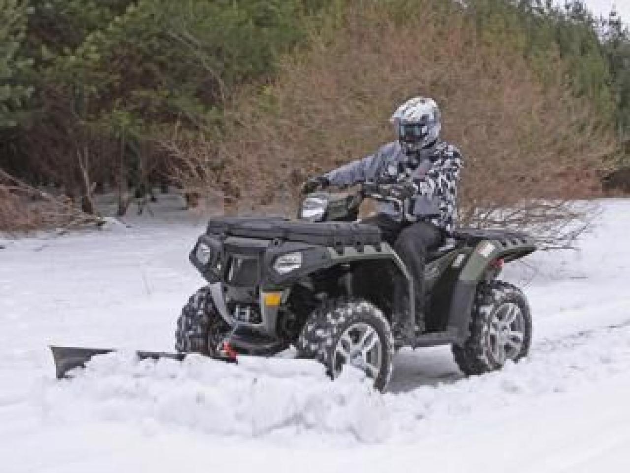 Used 2010 Polaris 600 RMK 155 w/ Plow for sale in Delhi, ON