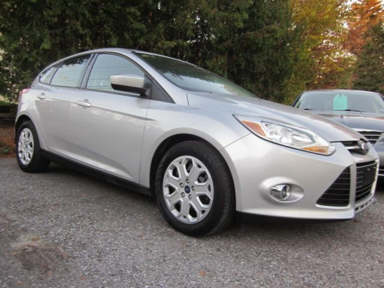 Used 2012 Ford Focus SE for sale in Bradford, ON