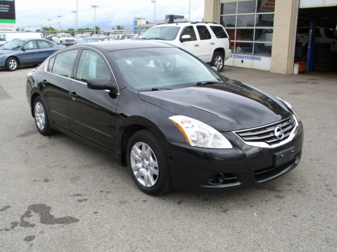 Used 2009 Nissan Altima 2.5 S for sale in Aurora, ON