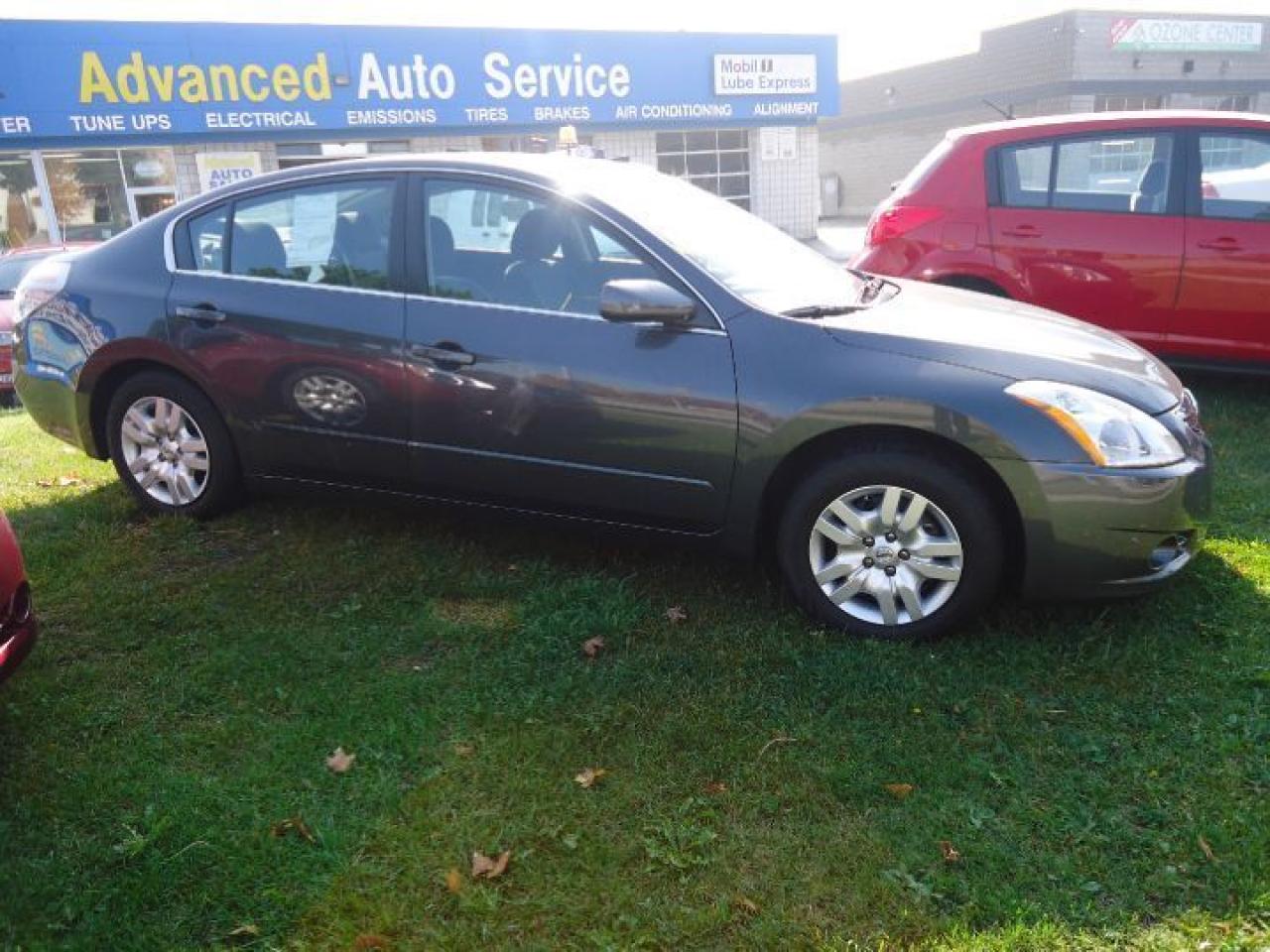 Used 2012 Nissan Altima 2.5 S for sale in Burlington, ON