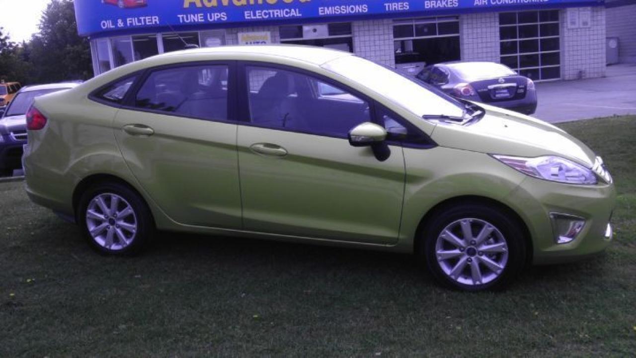 Used 2012 Ford Fiesta SEL - Sedan for sale in Burlington, ON