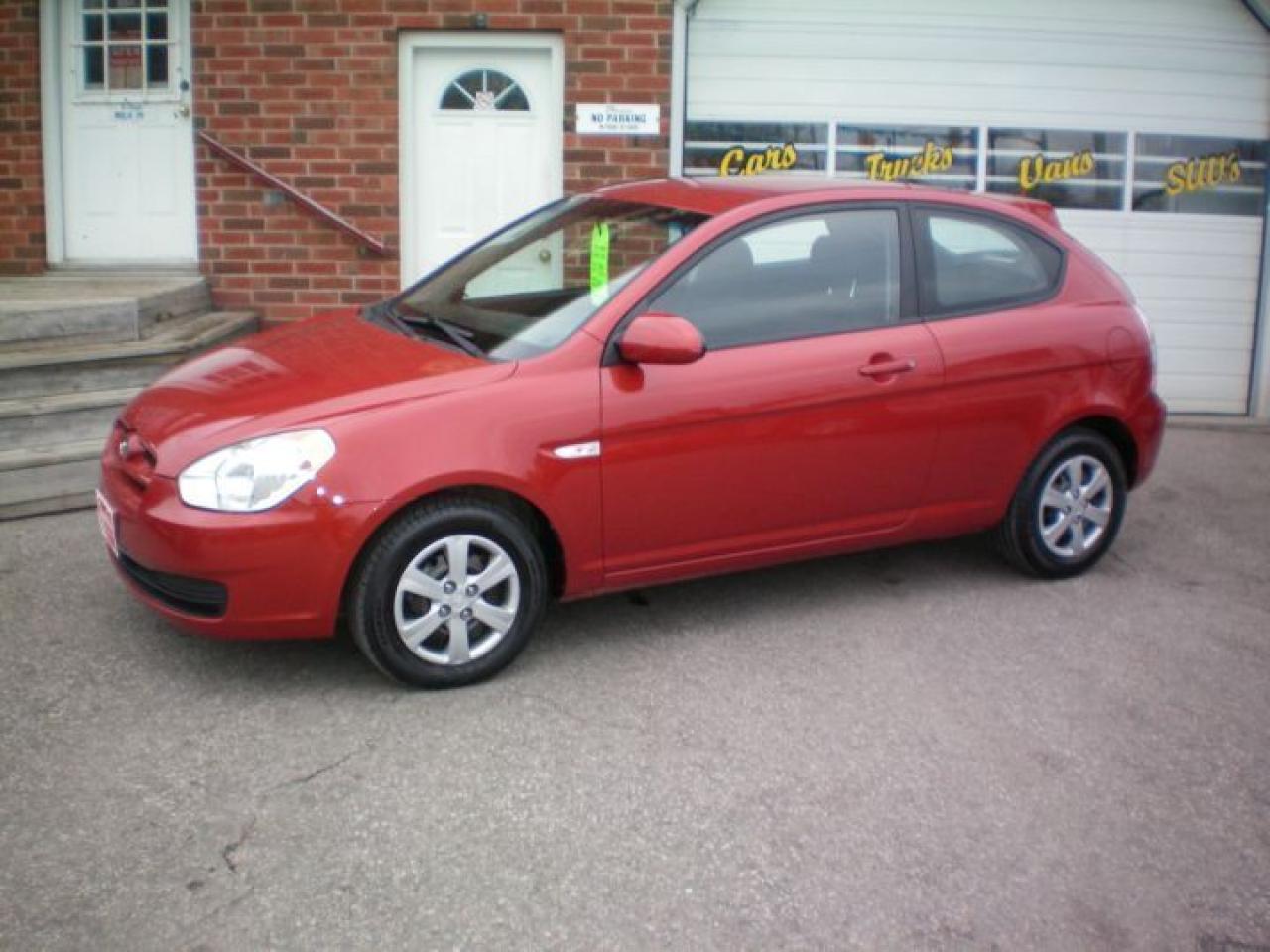 Used 2009 Hyundai Accent SE for sale in Bowmanville, ON