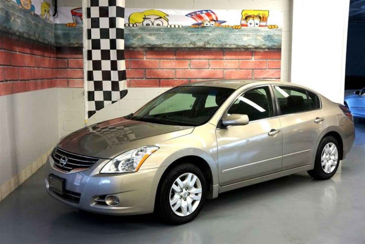 Used 2012 Nissan Altima 2.5 S for sale in Concord, ON