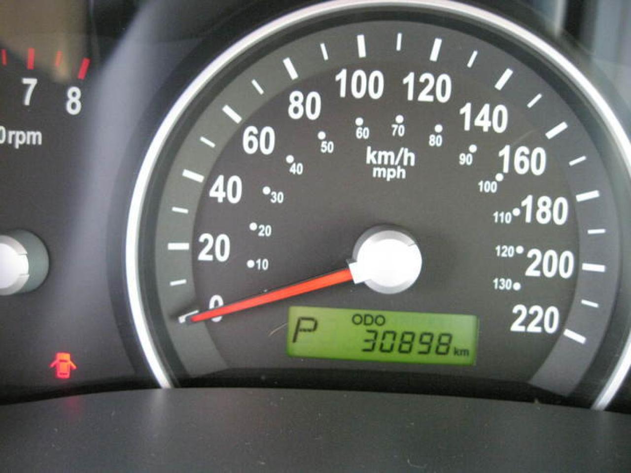 630998
