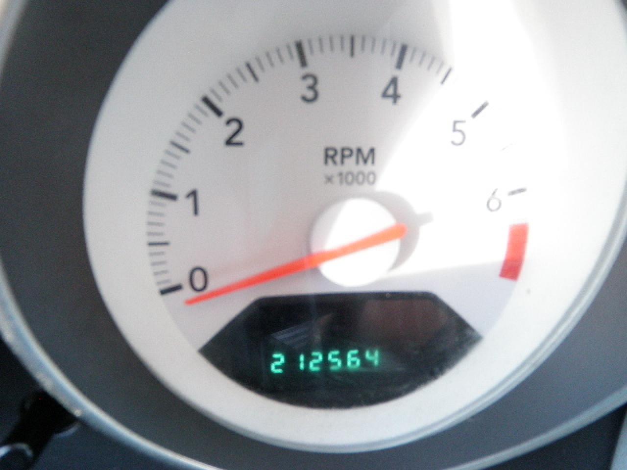 631082