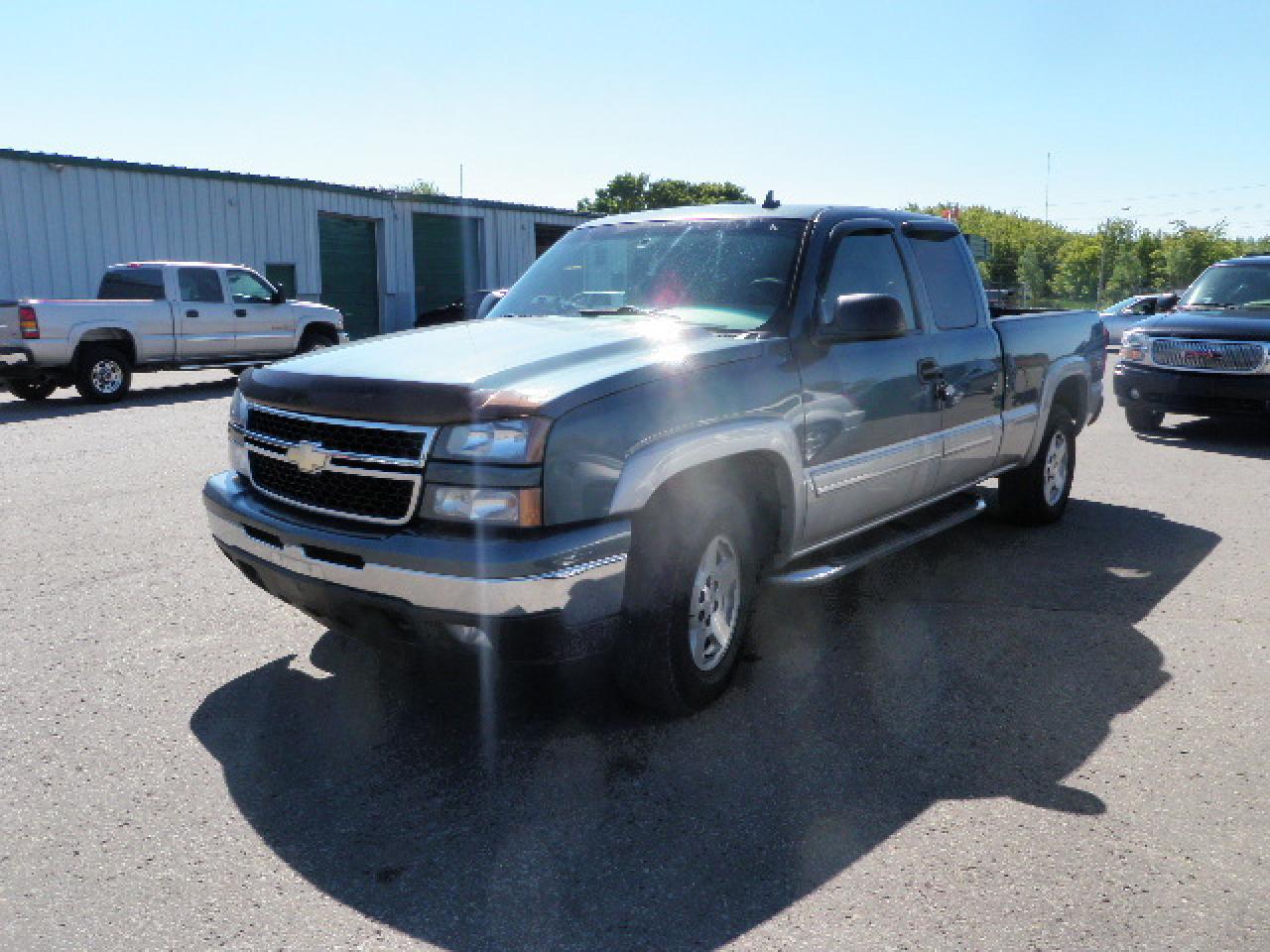 Used 2006 Chevrolet Silverado Z71 for sale in Barrie, ON
