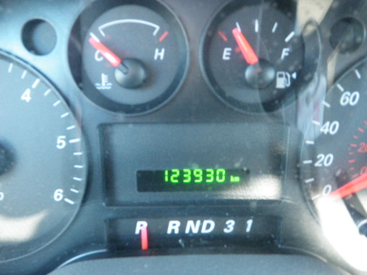 631103