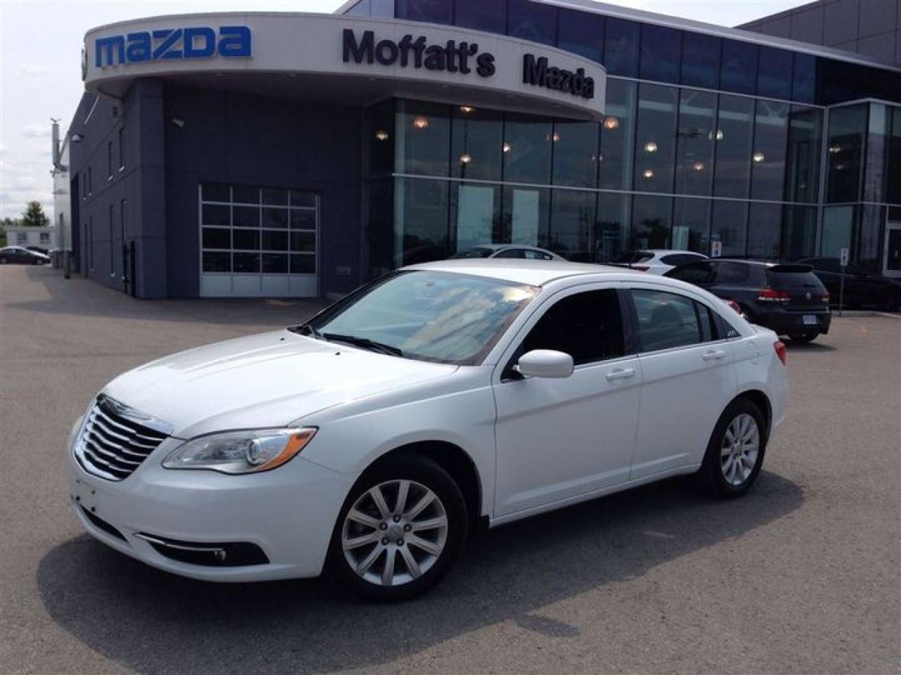 Used 2014 Chrysler 200 Touring for sale in Barrie, ON