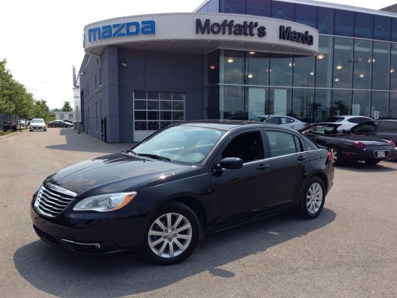 Used 2014 Chrysler 200 Touring for sale in Barrie, ON