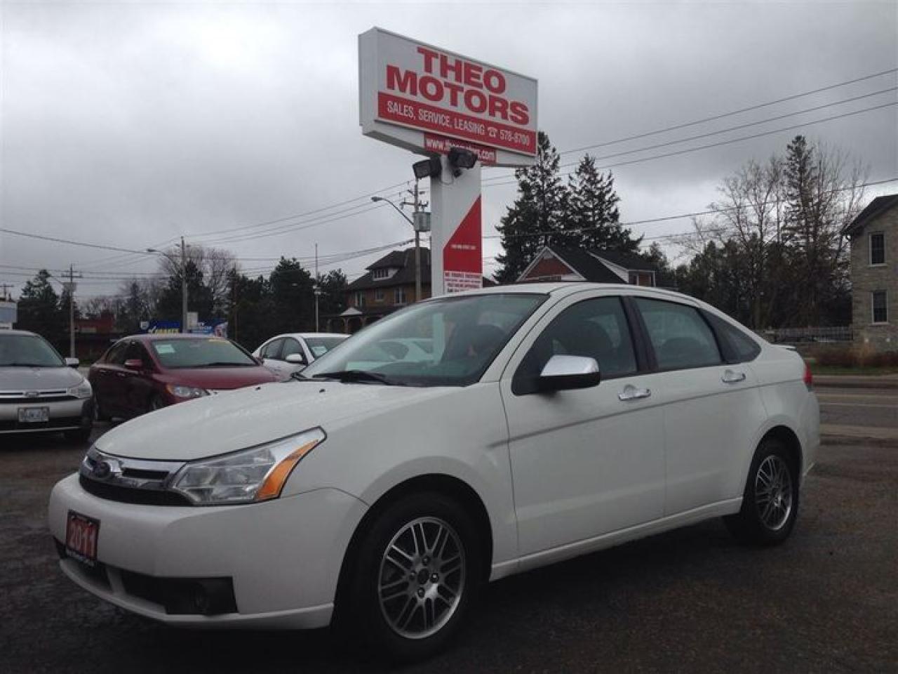 Used 2011 Ford Focus SE | BLUETOOTH | HEATED SEATS for sale in Kitchener, ON