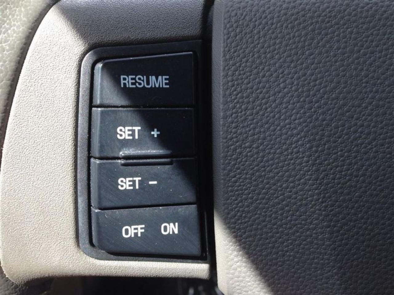 631561