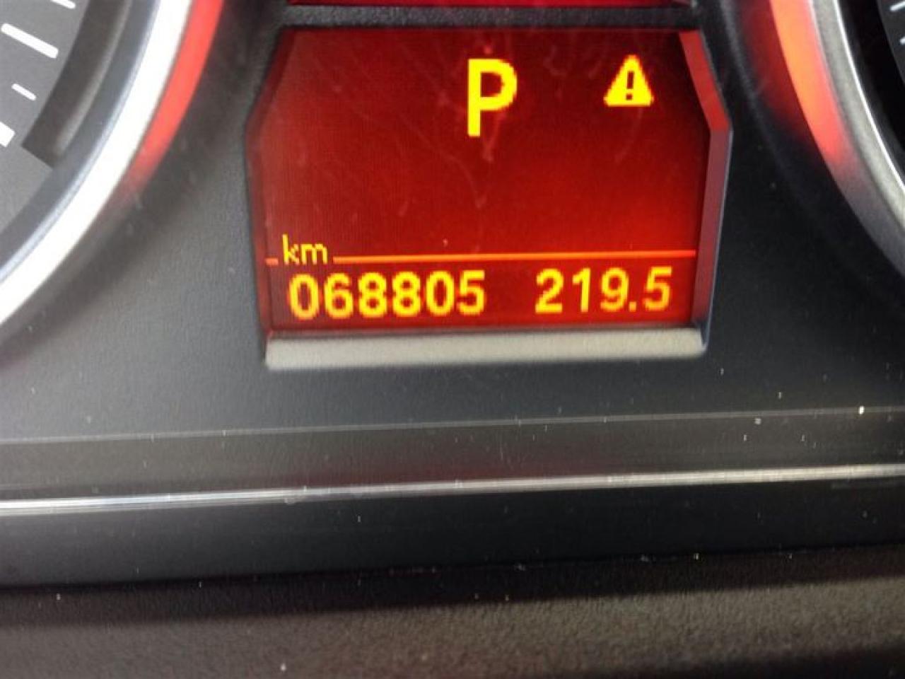 631593