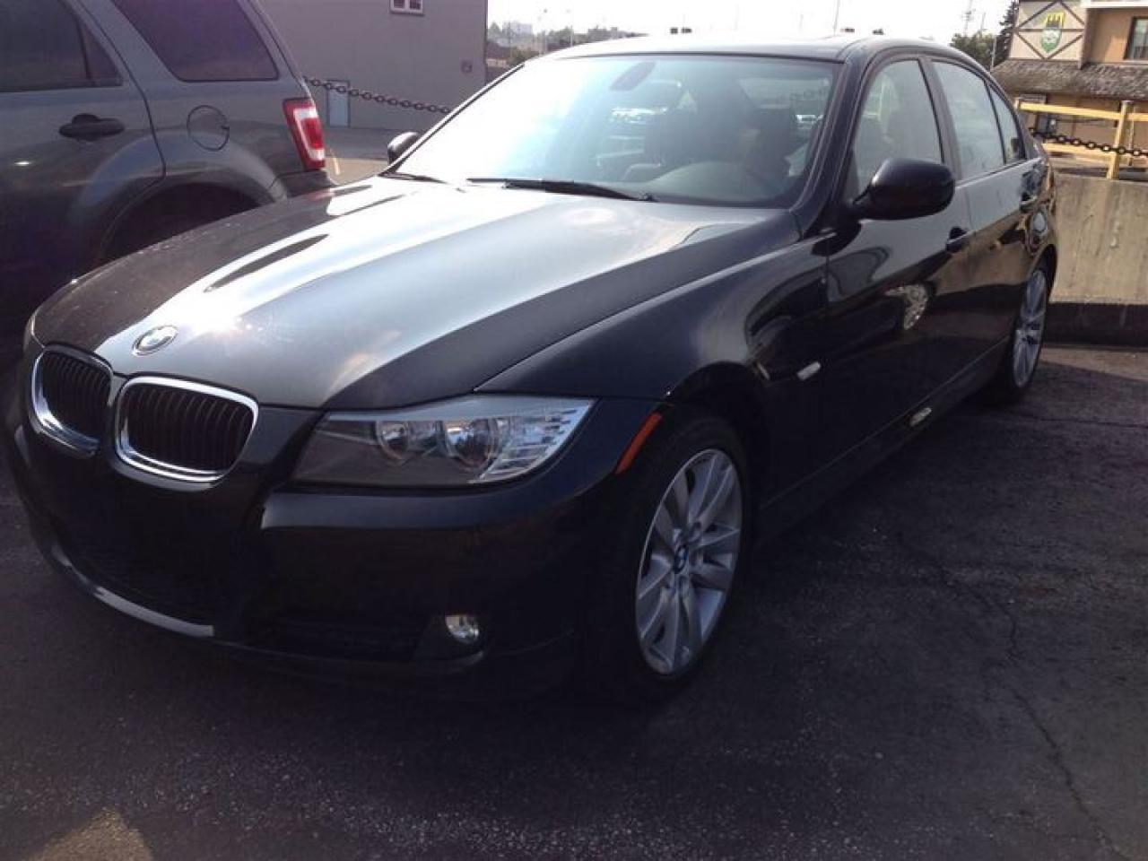 Used 2011 BMW 3 Series 323i | POWER/MEMORY/LEATHER SEATS for sale in Kitchener, ON