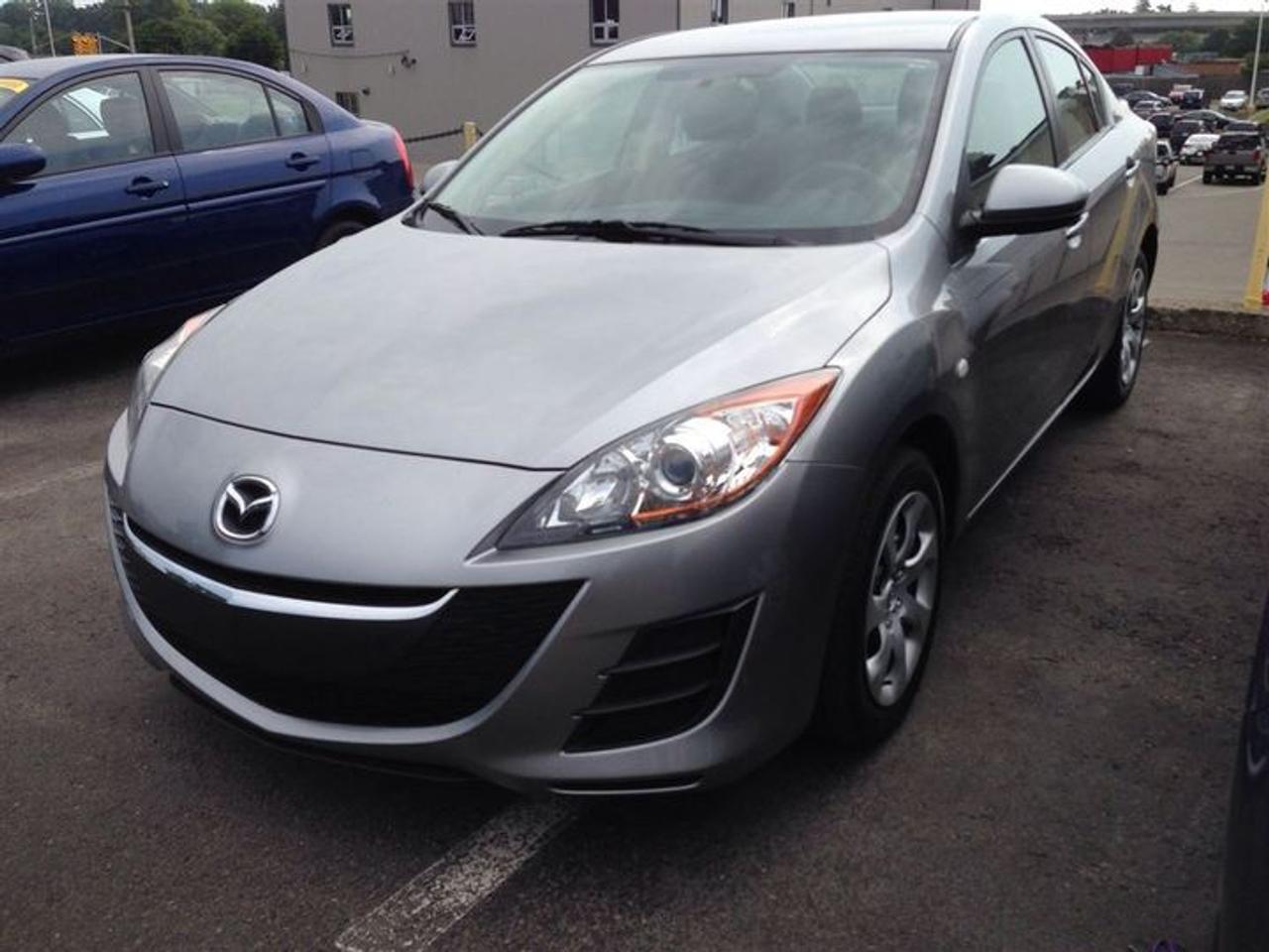 2.0L 4 CYL - LEASE RETURN - 5 SPEED MANUAL - AUX/MP3 IN - AIR CONDITION - POWER WINDOWS/DOORS/LOCKS - TILT + TELESCOPIC STEERING WHEEL - PROJECTOR HEADLIGHTS - KEYLESS ENTRY - **2 LOCATIONS TO SERVE YOU BETTER, MAIN OFFICE AT 1620 KING STREET EAST, KITCHENER** - Easy online application at WWW.THEOMOTORS.COM. Everyone and all credit welcome!! We have over 200 used Cars, Trucks, Vans and SUVs  available.! PLEASE CALL1 (519)772-3040. Ask about our exclusive  preferred financing! This DIRECT LEASE return comes  CERTIFIED  SERVICED  E-TESTED  and 167 point inspection at NO EXTRA CHARGE. A+ Better Business Bureau rating!! Taxes and licensing are extra. Financing special is on approved credit only, and a minimum loan of $7,500. Accrued interest must be paid on a 6-month payment deferral. Cost of borrowing a $20,000 car over a 48 month term at 4.99% is $2,377.28. THANK YOU and we appreciate  your consideration at THEOMOTORS.SERVING K-W AREA FOR OVER 30 YEARS!!