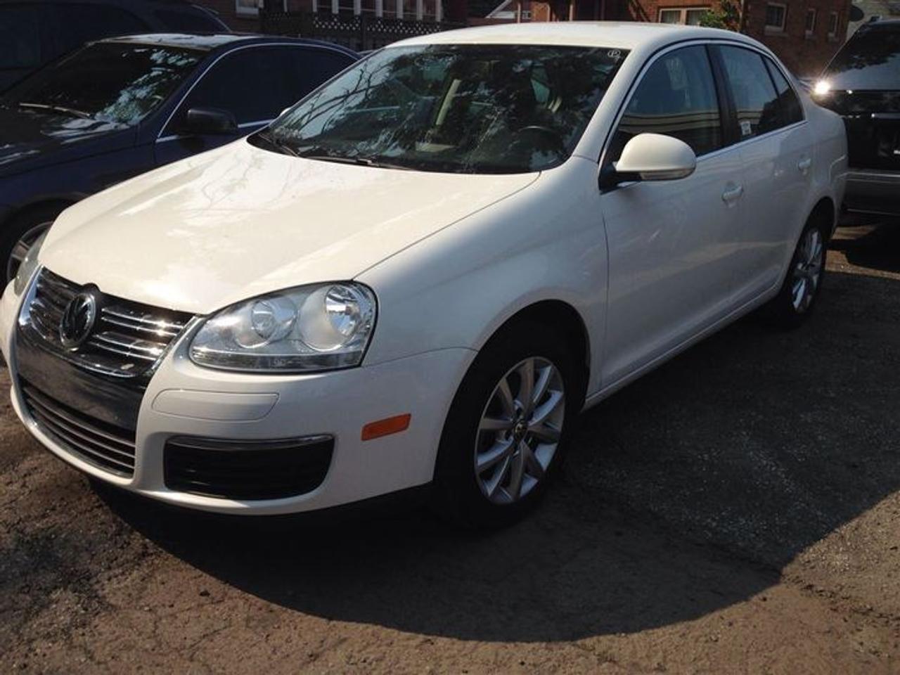 Used 2010 Volkswagen Jetta 2.5L COMFORTLINE | HEATED SEATS | TOUCH SCREEN for sale in Kitchener, ON