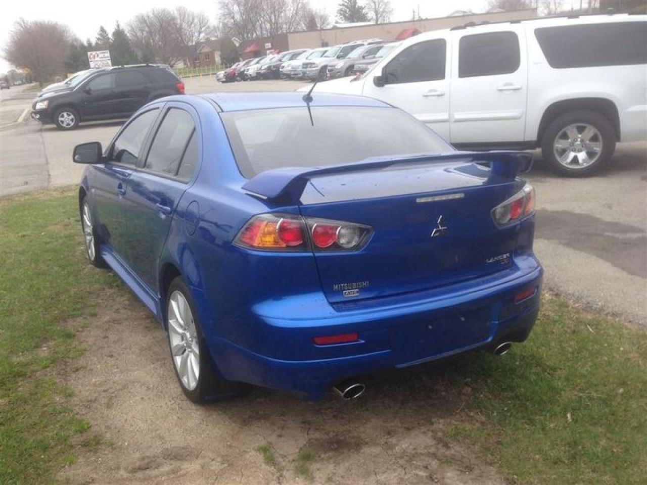 631743