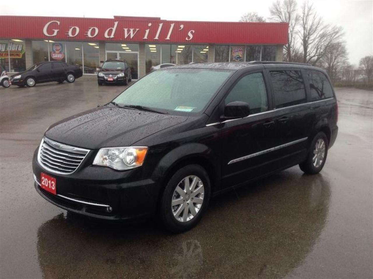 Used 2013 Chrysler Town & Country TOURING for sale in Aylmer, ON