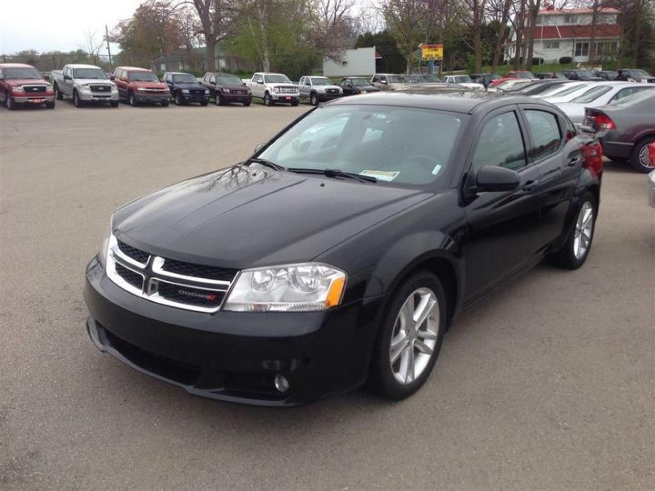 Used 2012 Dodge Avenger SXT for sale in Aylmer, ON