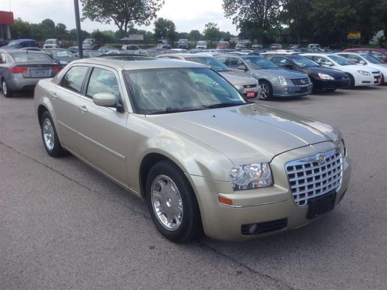 Used 2006 Chrysler 300 - for sale in Aylmer, ON