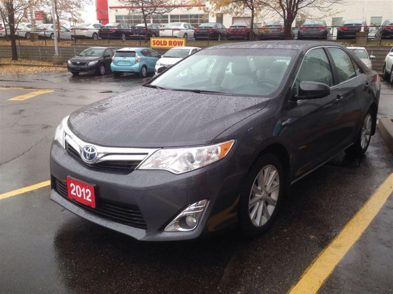 Used 2012 Toyota CAMRY HYBRID XLE (CVT) for sale in Pickering, ON