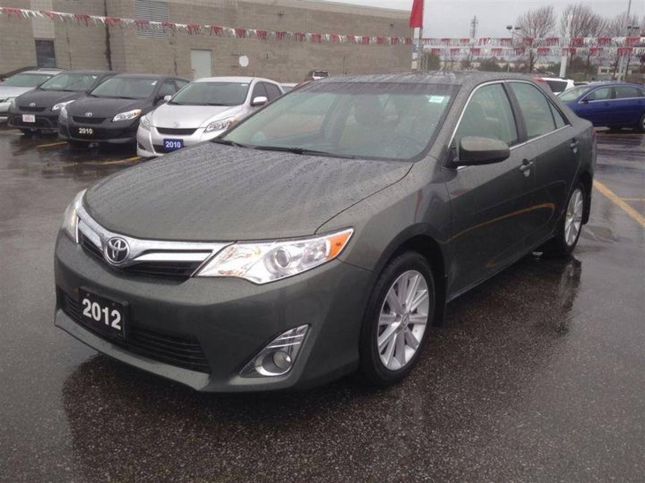 Used 2012 Toyota Camry XLE for sale in Pickering, ON