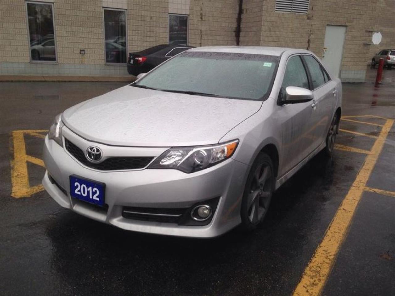 Used 2012 Toyota Camry SE (A6) for sale in Pickering, ON