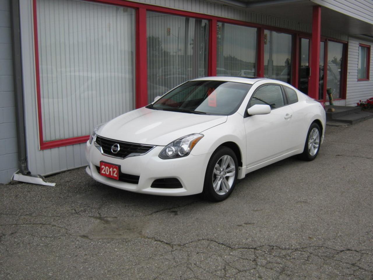 Used 2012 Nissan Altima 2.5 L, BLUE RAY, MOON ROOF for sale in Georgetown, ON