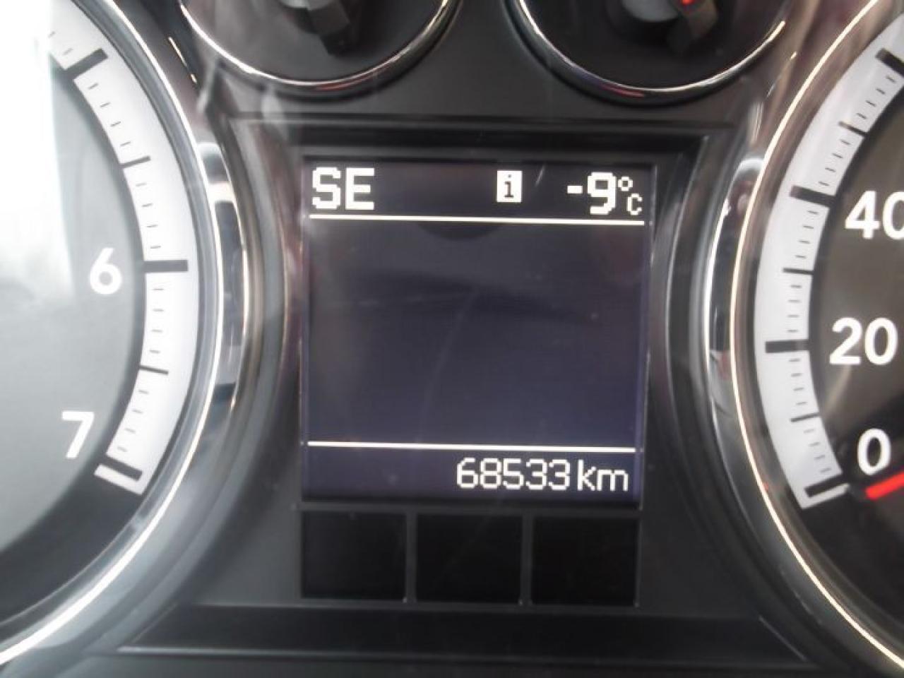 632733