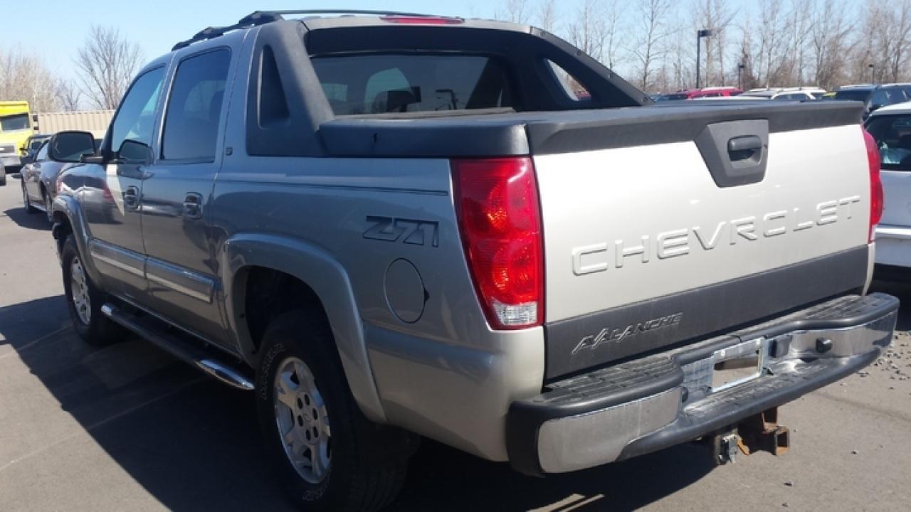 Used 2005 Chevrolet Avalanche LT for sale in Cornwall, ON