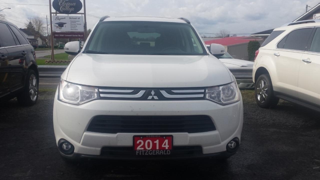 Used 2014 Mitsubishi Outlander  for sale in Cornwall, ON