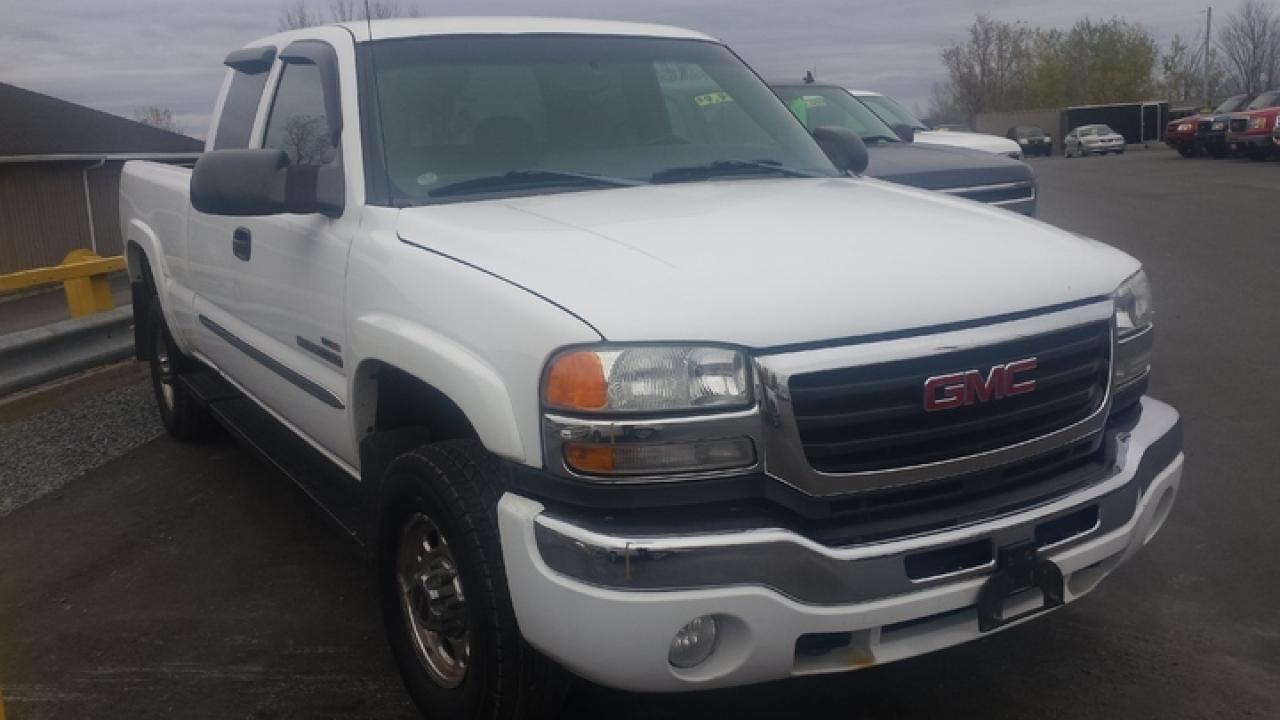 Used 2003 GMC 2500 Sierra  for sale in Cornwall, ON
